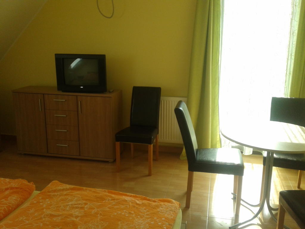 Határmenti Vendégház Zsira Quarto foto