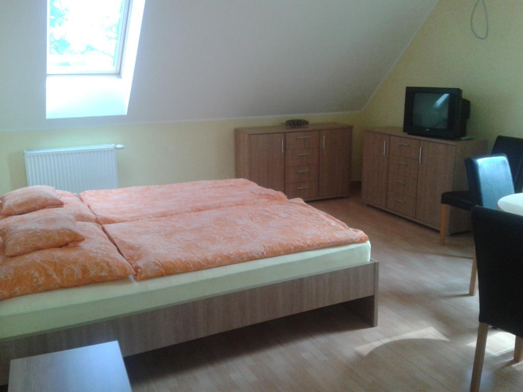 Határmenti Vendégház Zsira Quarto foto